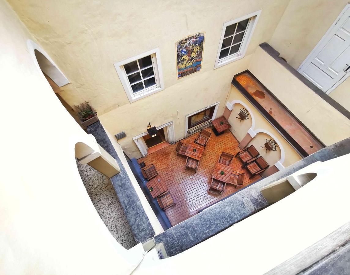 Ferienwohnung Himmelberg 80M2 In Der Altstadt Und Toll Fuer Familien 클라겐푸르트 외부 사진